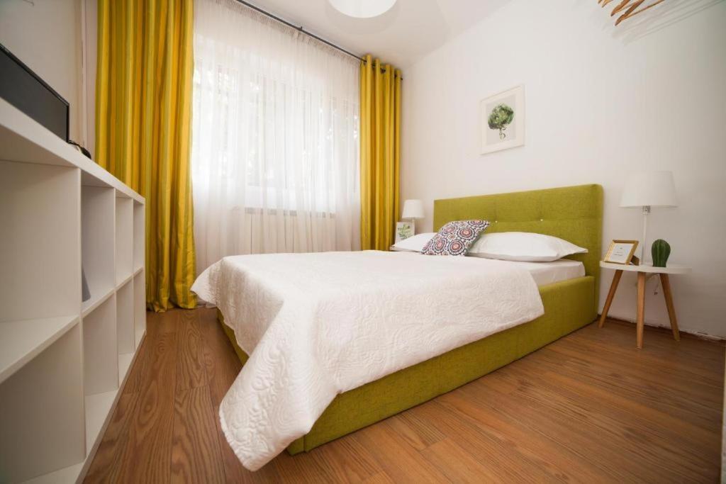 Guesthouse Smart Bucharest Exterior photo